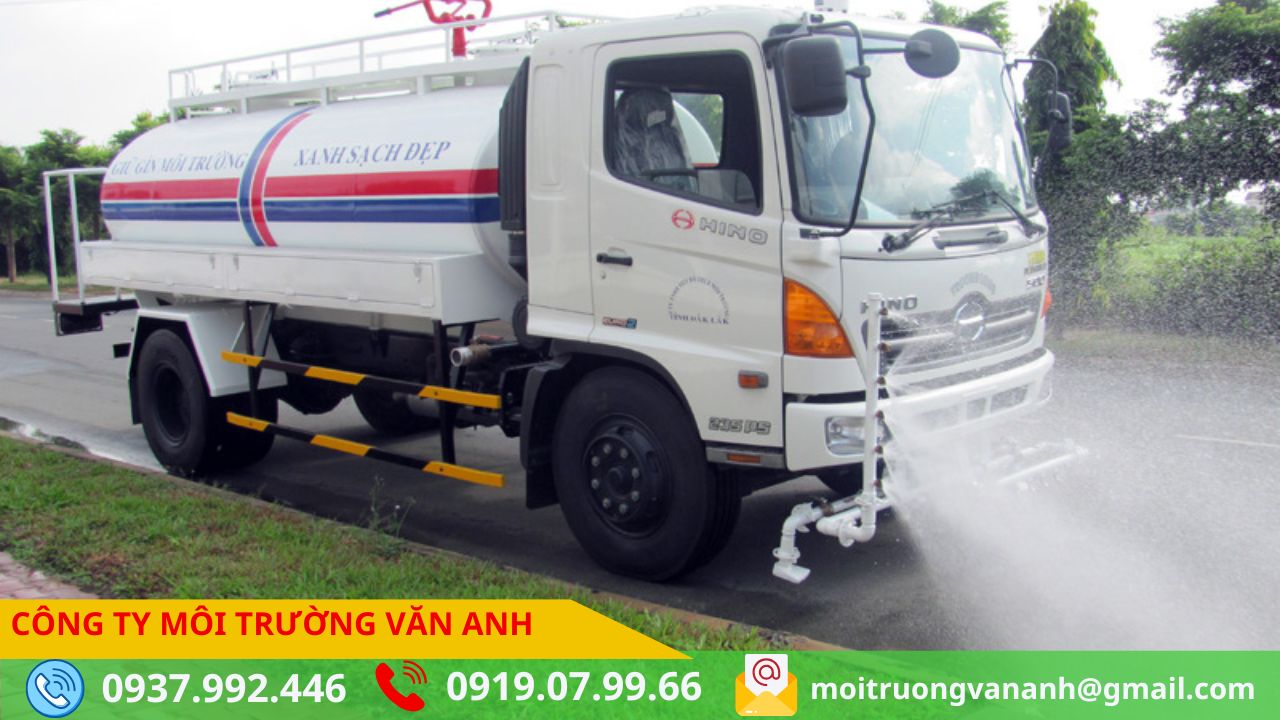xe bồn tưới cây